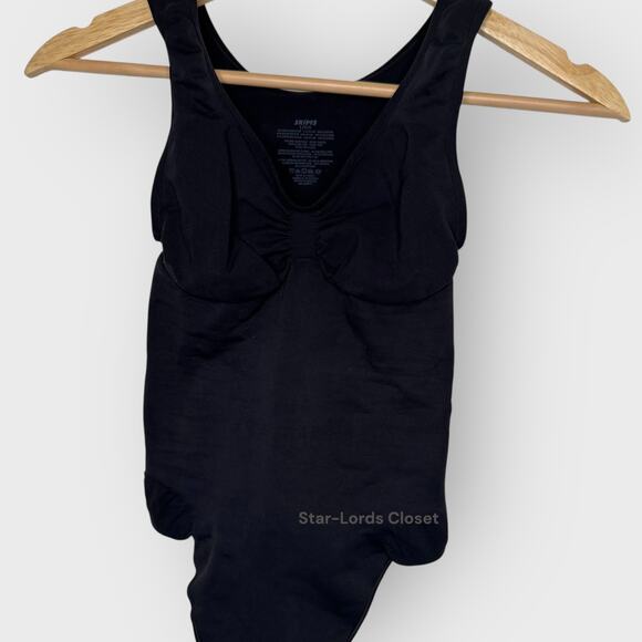 SKIMS Seamless Sculpt Bodysuit L Onyx Scoop Neck Thong Shaper Elevated Basic - Picture 4 of 12